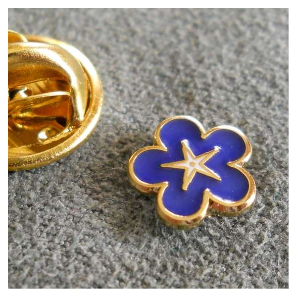 "Forget me not " Jacket  Pin 